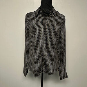 Women's EXPRESS Black & White Chain Print Slim Portofino Button Down Size small